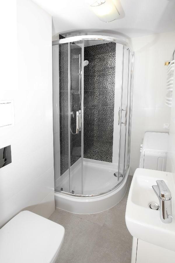 100-Sio Apartamenty Budget II คอซซาลิน ภายนอก รูปภาพ